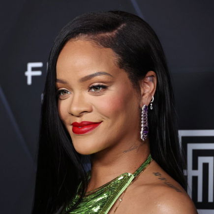Megastar Rihanna zeigt ihren Baby-Boy erstmals in niedlichem Video