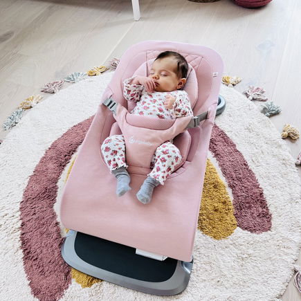 Im Test: Der Evolve 3-in-1 Bouncer mit Neugeboren-Einsatz von Ergobaby