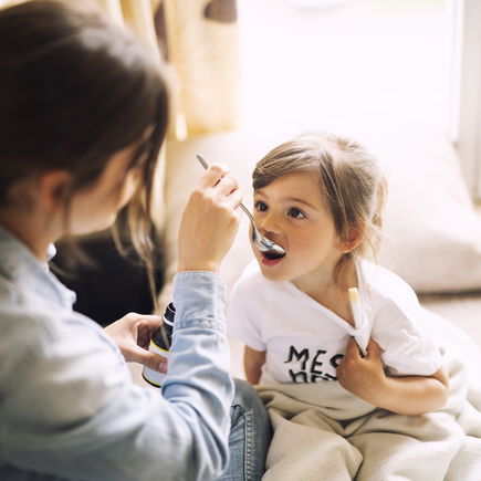 Hustensaft selber machen: Rezepte für Kinder und Erwachsene