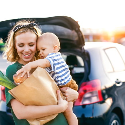 Erstaunlich: Warum Babys fast immer links getragen werden 