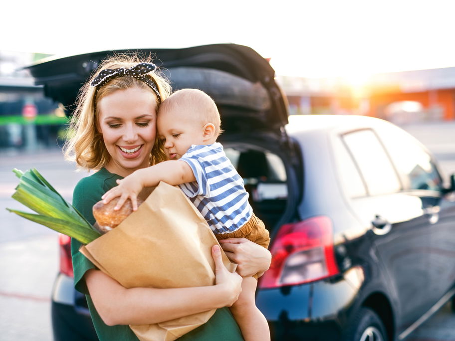 Erstaunlich: Warum Babys fast immer links getragen werden