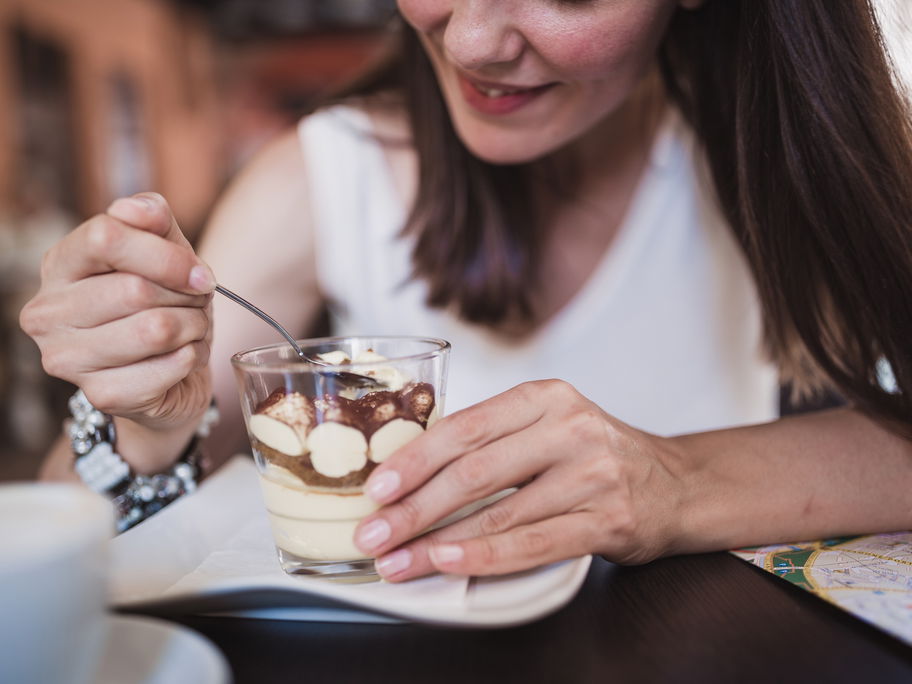 Tiramisu in der Schwangerschaft: Ist das Dessert jetzt gefährlich?
