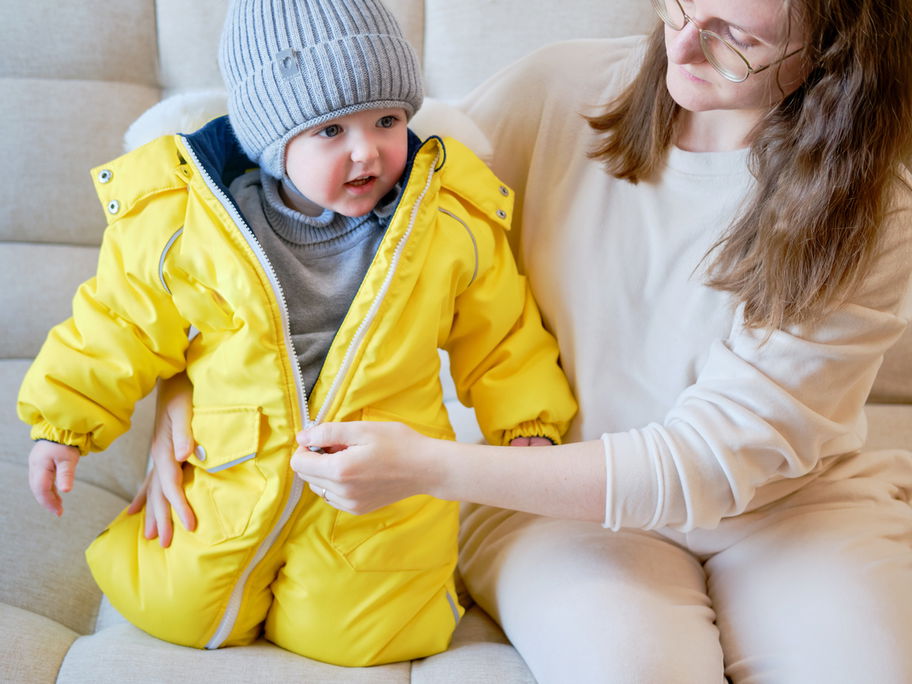 Kleinkind im Winter anziehen: Was tun, wenn das Anziehen um Winter IMMER zur Qual wird?