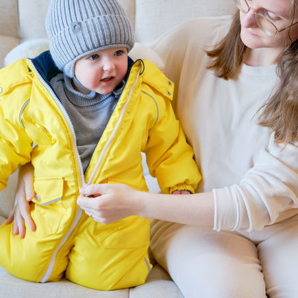 Wutanfall beim Anziehen? 9 Tipps, damit euer Kind trotzdem Winterkleidung trägt