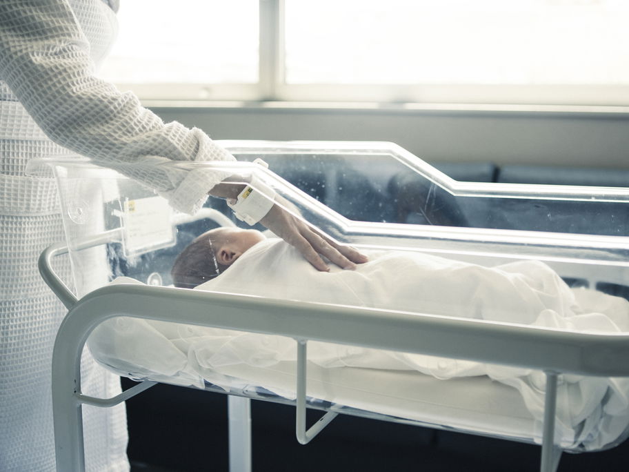 Baby direkt nach der Geburt verlassen wegen Treacher-Collins-Syndrom