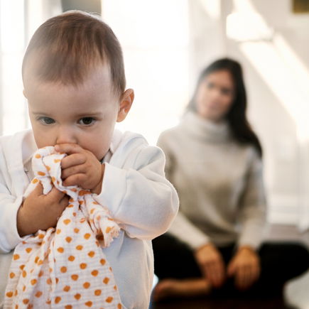 Wie ein simples Kleidungsstück fremdelnden Kindern helfen kann ... 