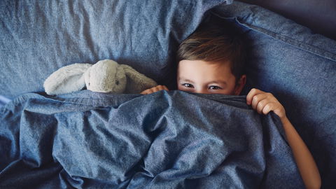 "Mein Sohn hatte mit 8 Jahren seinen ersten Samenerguss – ist das normal?"