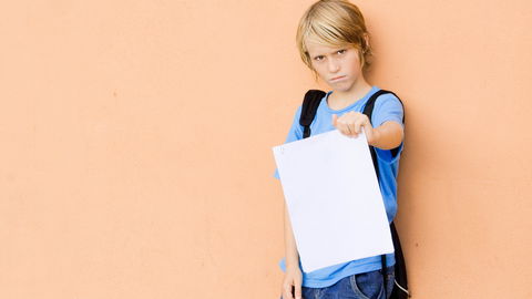 Schlechtes Grundschulzeugnis? Warum Schimpfen jetzt der falsche Weg ist