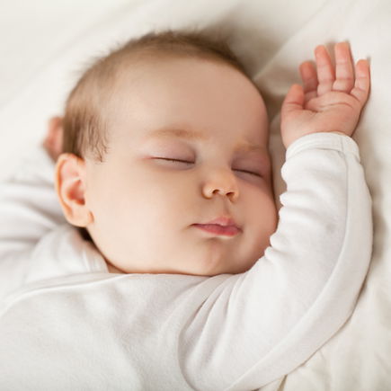 9 Tipps, wie ihr euer Baby – ohne Stress – ins Bett bringen könnt