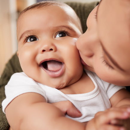 Mit der 100-Jahre-Regel findest du den perfekten Namen für dein Baby!