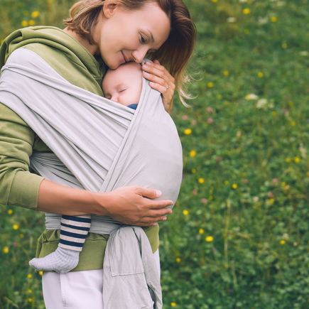 Das ABC der Babytrage: Wie du dein Kind bequem und sicher tragen kannst