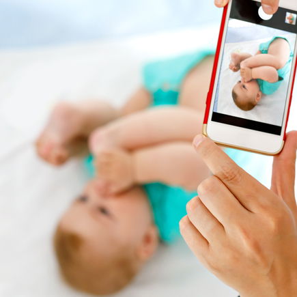 Liebe Eltern, bitte stellt keine Kinderfotos in den WhatsApp-Status!