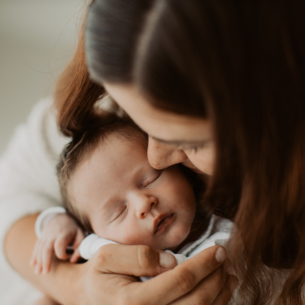 Zuckersüß: Das sind die beliebtesten Posen beim Baby-Foto-Shooting