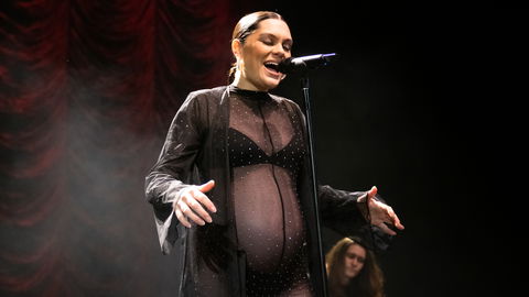 Jessie J ist schwanger nach einer Fehlgeburt – und ihr Auftritt rührt zu Tränen