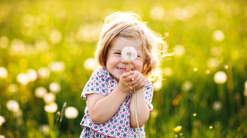 Zauberhafte Mädchennamen, die Frühling bedeuten