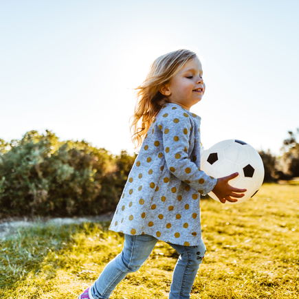 7 Ballspiele für Kinder, die ihr bestimmt noch nicht kennt
