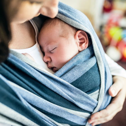 Ab wann darf ein Kind in die Babytrage?
