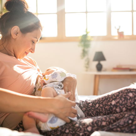Schluss mit Dauernuckeln an der Brust: Die besten Tipps für gestresste Mamas