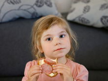 Schon gewusst? Kleine Kinder dürfen keine Salami essen!