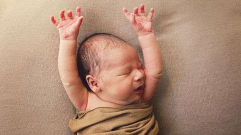 Der Moro-Reflex bei Babys ist überlebenswichtig
