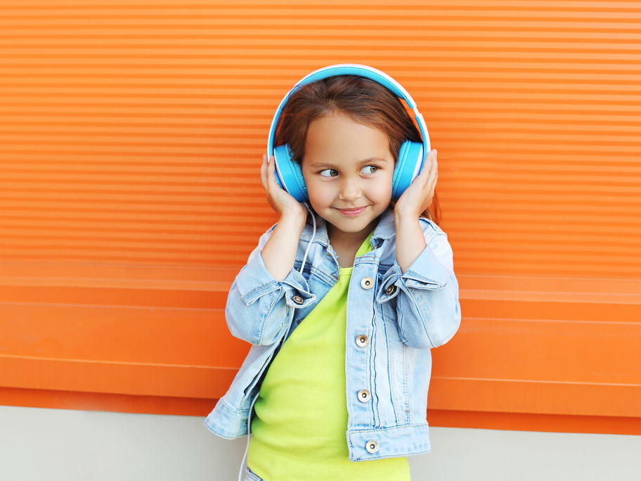 Kopfhörer speziell für Kinder sind eine gute Investition