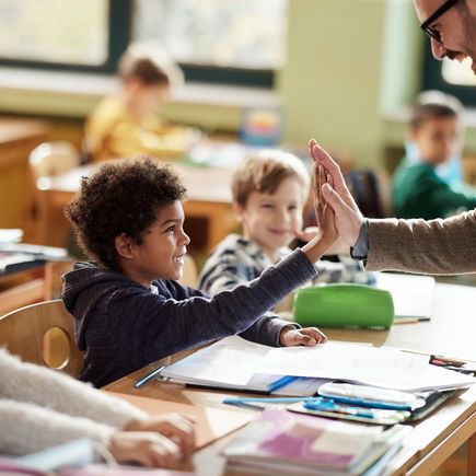 Einen solchen Lehrer hätten sich unsere Kinder gewünscht (und wir uns für sie)!