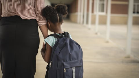 Betroffene berichtet: "Meine Adoption hat mich traumatisiert"