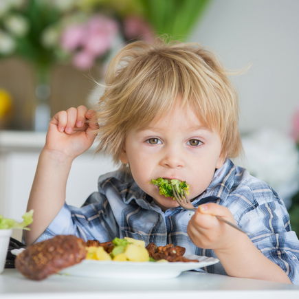 Mit diesen Tricks bringt ihr euer Kind dazu, Gemüse zu essen 