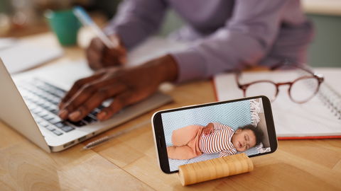 Babyphone mit dem Handy verbinden: So geht's!