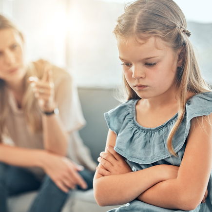 Unangemessene Sätze, die du niemals zu deinem Kind sagen solltest