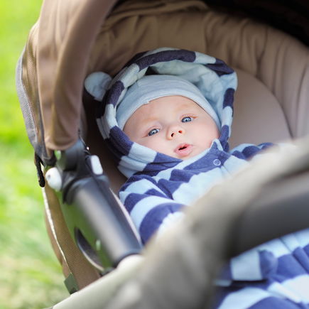 Bekommen Babys auch im Schatten UV-Strahlung ab?