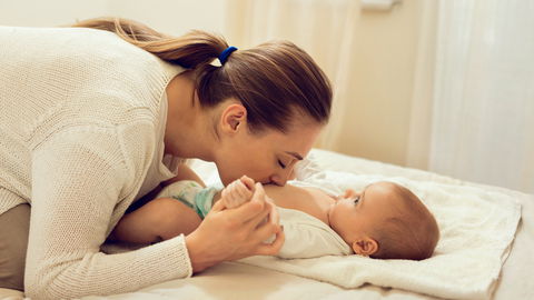 Spannendes Phänomen: Darum wollen wir süße Babys "auffressen"
