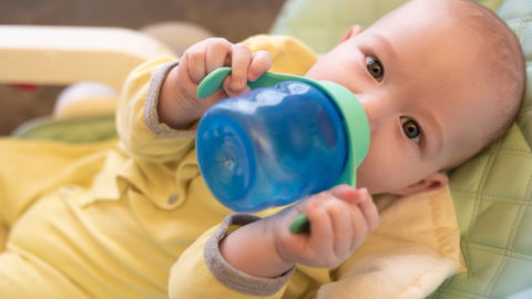 6 Trinklernbecher für Babys, die wir guten Gewissens empfehlen können