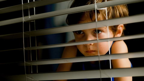Die 5 besten Tipps, wenn Kinder Angst vor Gewitter haben 
