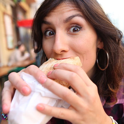 Döner in der Schwangerschaft: Kann man sich das Fast Food auch mit Babybauch gönnen?