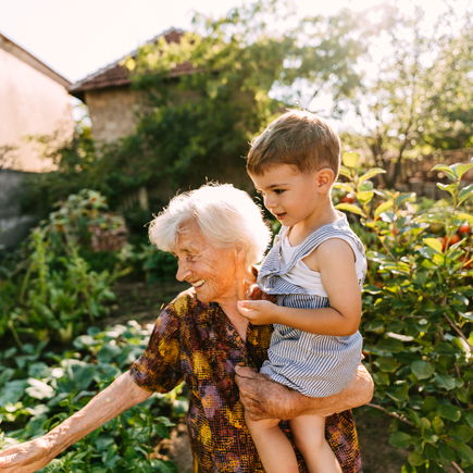 Gramnesie: Warum Großeltern vergessen, wie anstrengend Babys sind