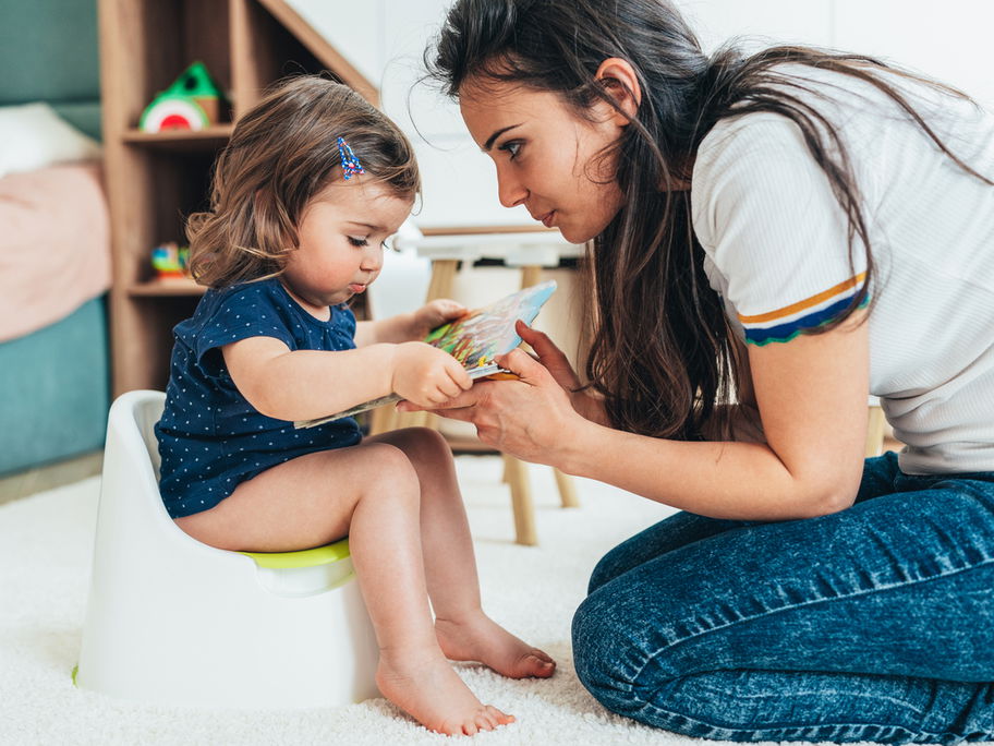 Töpfchen-Bücher können Kindern beim Trockenwerden helfen.