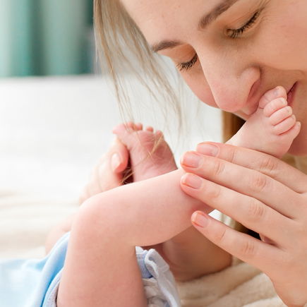 Mit diesen 7 Tipps fördert ihr das Körpergefühl eures Babys!