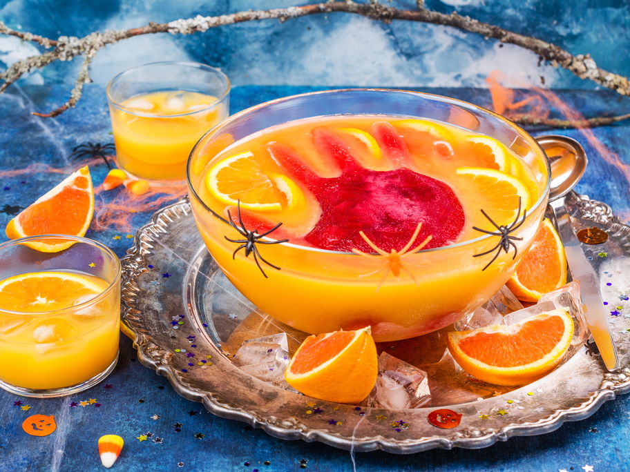 Schaurig-schöne Kinderbowle für Halloween.