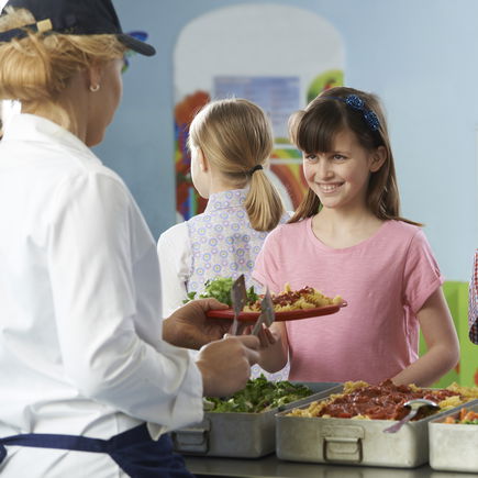Jeden Tag Pasta? – Das Dilemma mit dem Schulessen