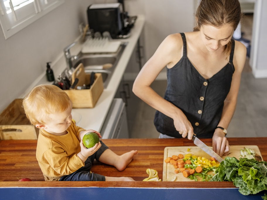 Abnehmen mit Kind; Gar nicht so einfach, sich mit Baby oder Kleinkind gesund zu ernähren.