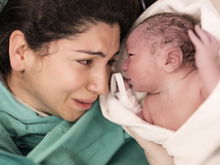 Not-OP statt magischer Augenblick: "Niemand kann mir die ersten Minuten mit meiner Tochter wiedergeben!"