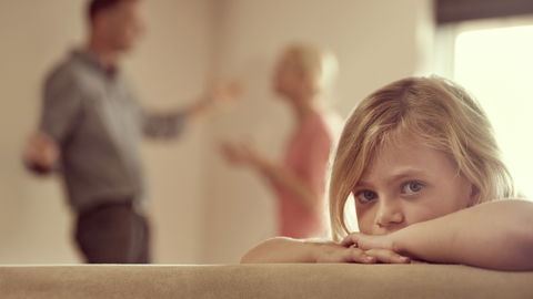 Toxische Großeltern: Wie Eltern ihre Kinder vor übergriffigem Verhalten schützen