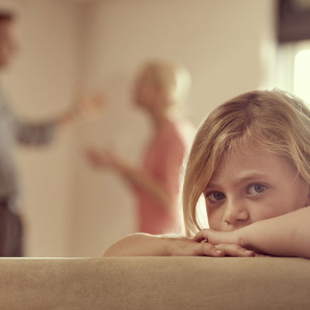 Toxische Großeltern: Wie Eltern ihre Kinder vor übergriffigem Verhalten schützen