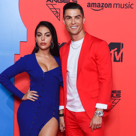 Bella Esmeralda, die jüngste Tochter von Cristiano Ronaldo, ist schon so groß geworden!
