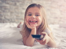 Medienkonsum für Kinder: Wie lange dürfen sie vor den Bildschirm? 