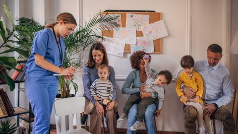 Ansteckung im Wartezimmer? Mit diesen 6 Tipps beugt ihr vor