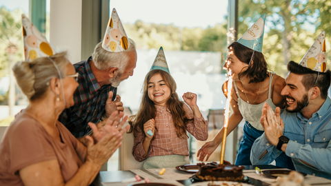 Geschenke zur Jugendweihe: Viele tolle Ideen für die Feier des "Erwachsenwerdens"