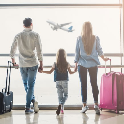 Entspanntes Reisen als Familie: So geht ihr mit Flugverspätungen um!