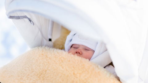 Babys im Winter draußen schlafen lassen: 3 großartige Vorteile